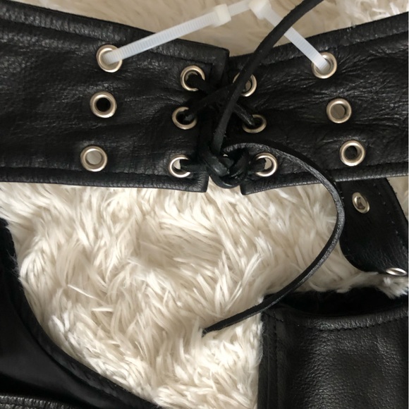 INTERSTATE LEATHER WOMEN'S SIZE Medium BLACK LEATHER CHAPS - Picture 8 of 9